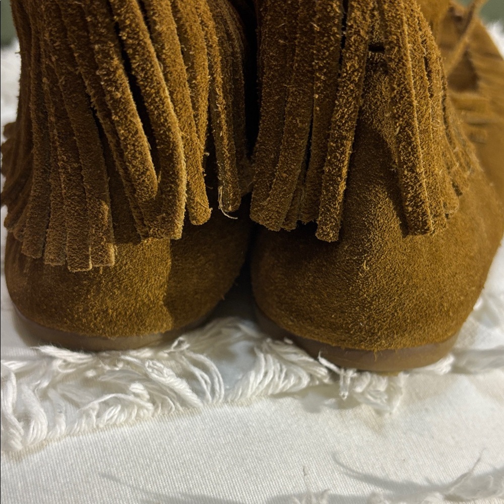 Minnetonka Tan Suede Moccasin Boots Women’s sz 9 - Picture 9 of 12